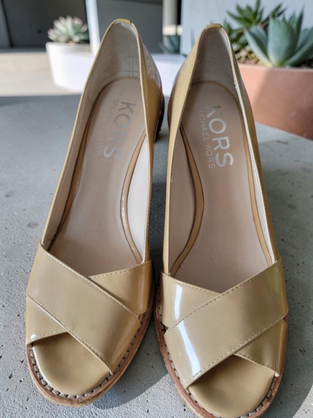 Kors Michael Kors Patent Leather Espadrille Wedge Peep Toe Nude Resort NWOT